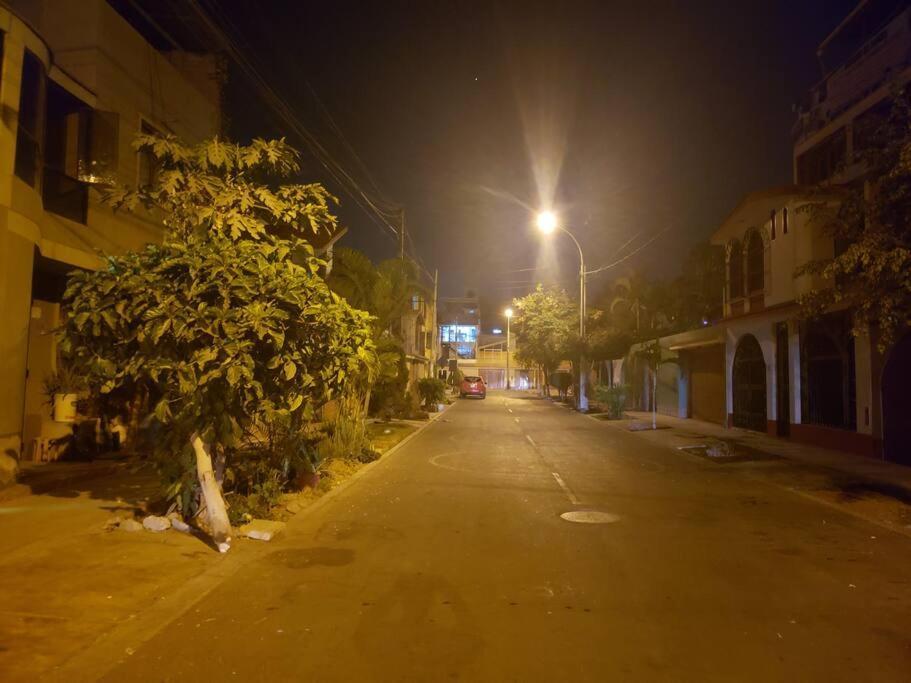 Departamento Amoblado En Ica Apartment ภายนอก รูปภาพ